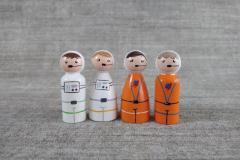 Pegdoll-astronauten-wit-en-oranje-pakken